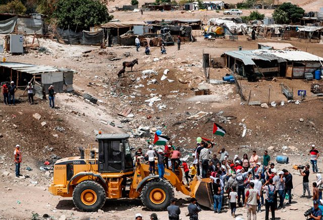 الخان الأحمر ومشروع القدس الكبرى: فرص إفشال المخطط
