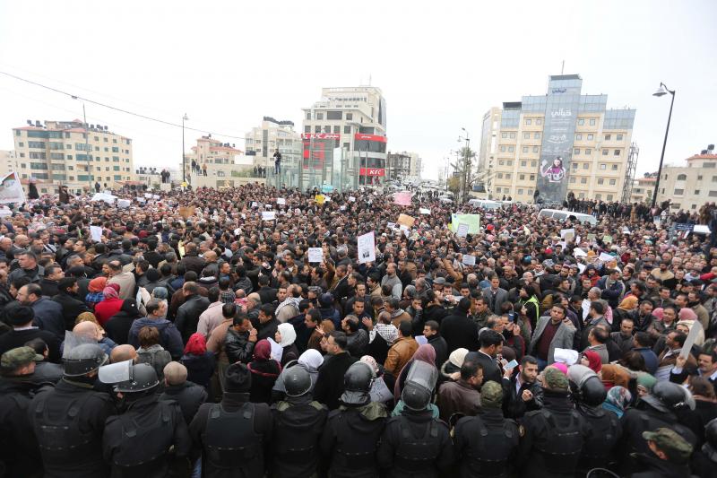 سيادة الرئيس أبو مازن، أما آن للمعلمين والمعلمات أن يُنصفوا؟