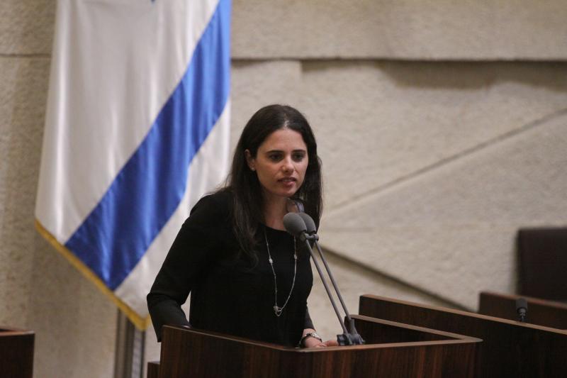 قراءة في دلالات الغياب الفلسطيني عن مقالة شاكيد