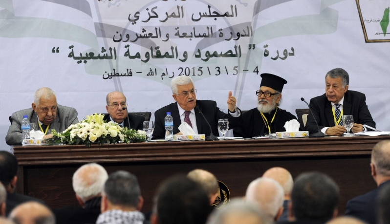 After deducting salaries and the threat of unprecedented decisions... where is the Palestinian situation headed?